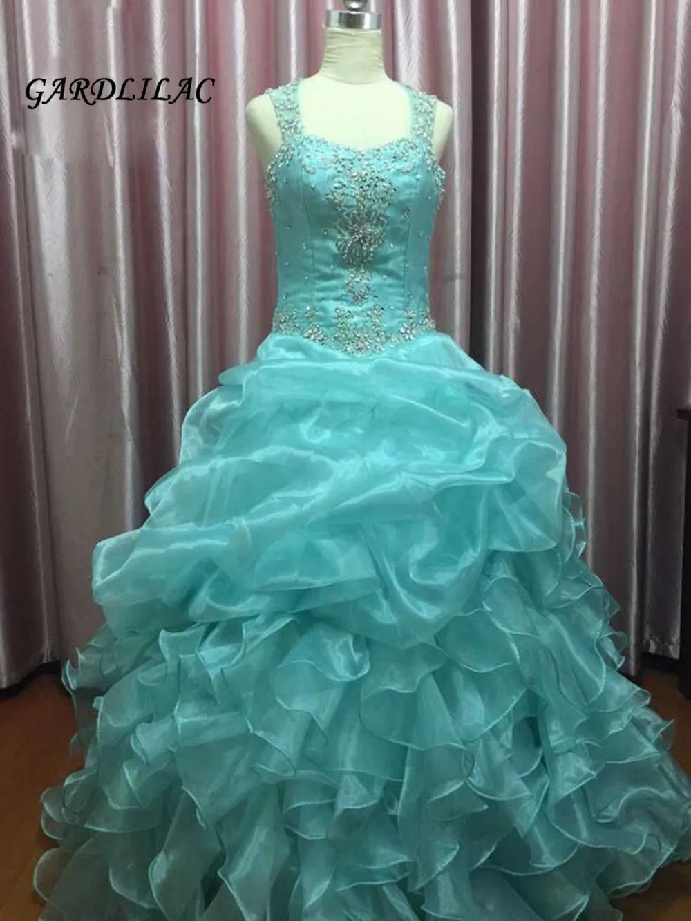 

New Cheap Mint Green Quinceanera Dresses Masquerade Ball Gowns Ruffles Sweet 16 Dress Long Prom Dresses