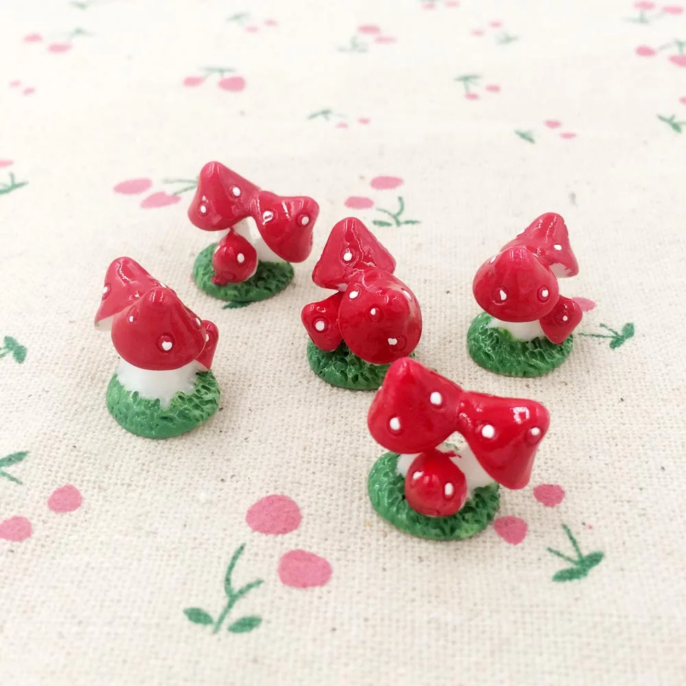 

10 Pieces 3D Resin Mushroom Mini Fairy Garden Miniatures Terrarium Figurines Decoration DIY Craft Accessories Ornaments 19mm