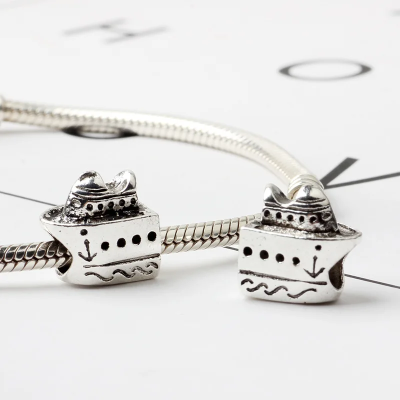 9895490890_2045298408