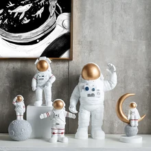 Creative Lovely Modern Astronaut Miniatures Figurine Resin Craft Home Garden fashion tabletop Furnishing articles wedding decor