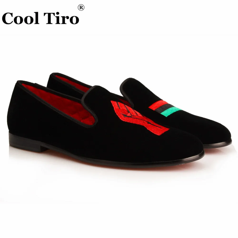 black VELVET SLIPPERS WITH EMBROIDERY (1)