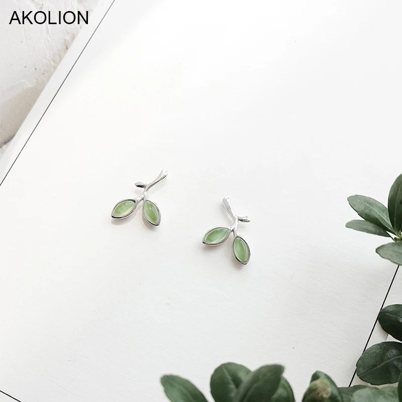 

Wholesale Silver Green Opal Leaves Buds Stud Earrings For Women 925 Prevent Allergy Fashion Jewelry Best Gifts For Girls
