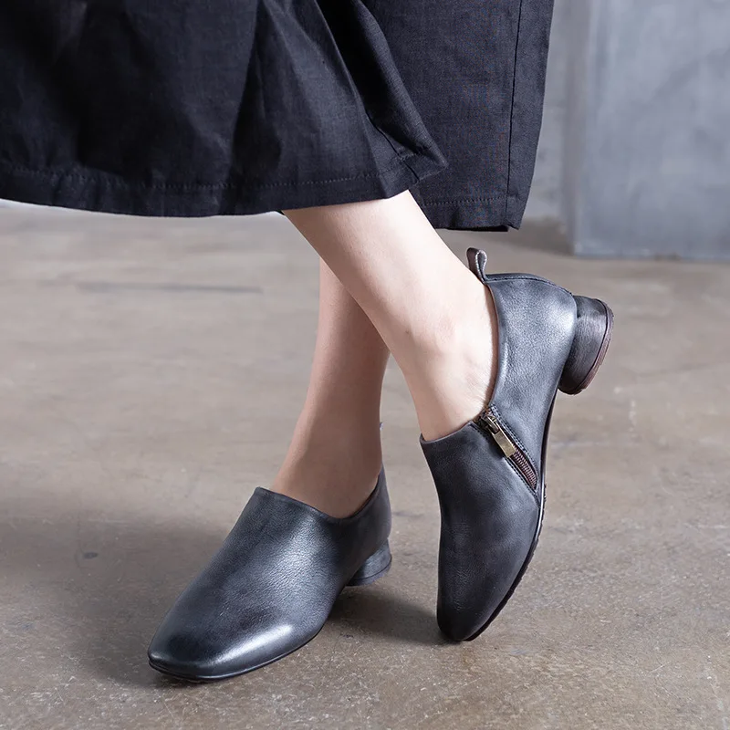 

Genuine Leather Women Pumps 3 CM Low Heels Gray Blue Autumn Shoes For Women 2018 Leather Pumps Handmade Women Shoes Retro Style