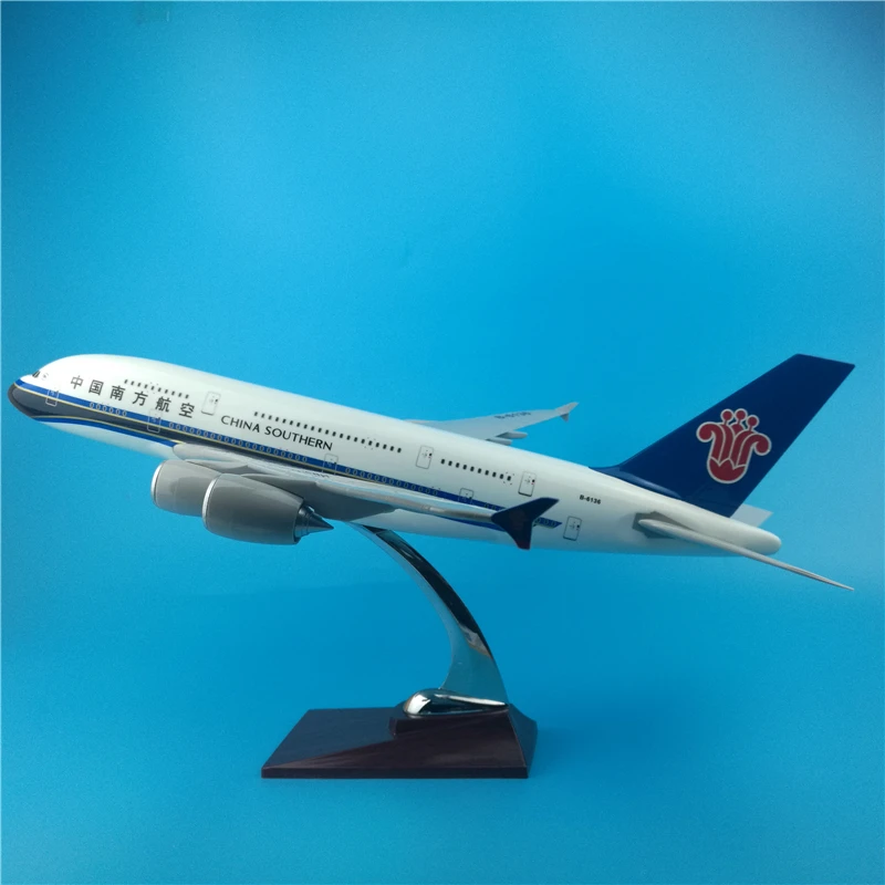 Модель самолета A380 45 см из смолы авиакомпании China South Airlines модель аэроплана