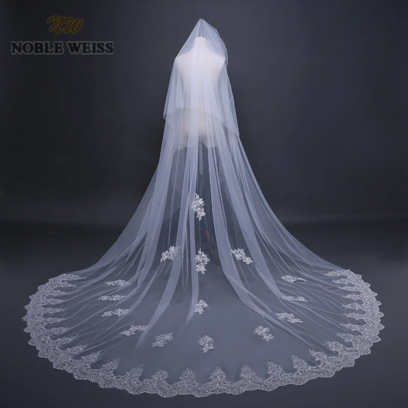 

NOBLE WEISS Two Layers 3*3 meters wedding veil Cathedral veils Customize Appliques Wedding Party Veil With Comb