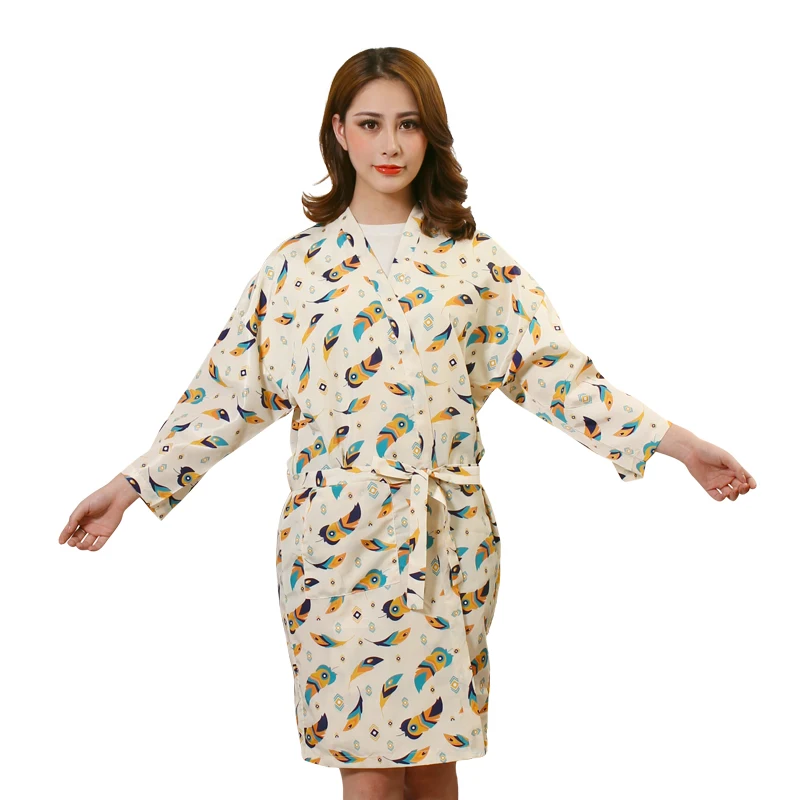 

Customized Logo Colorful Feather Pattern Styling Customer Cape Hairderssing Apron Cape Gown Cover High Grade Peluqueria U1218