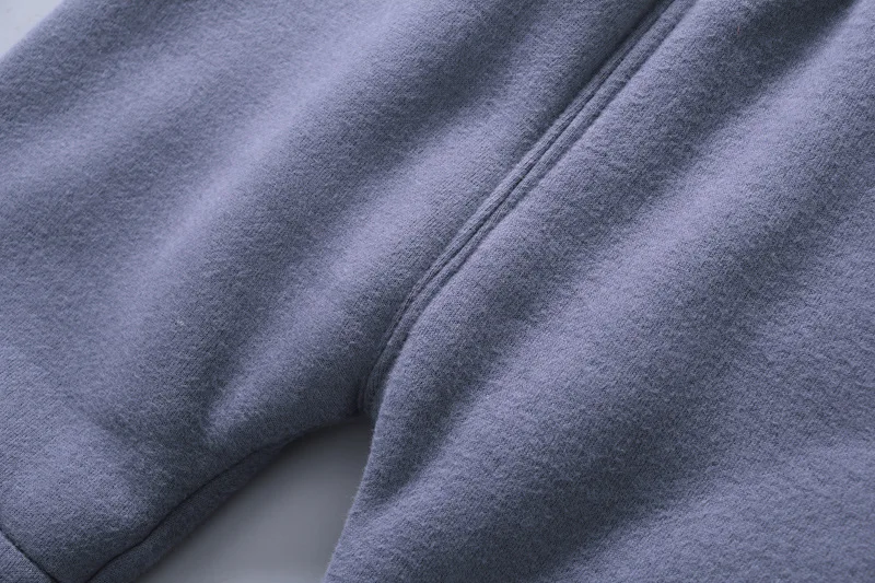 4713661043_538948725