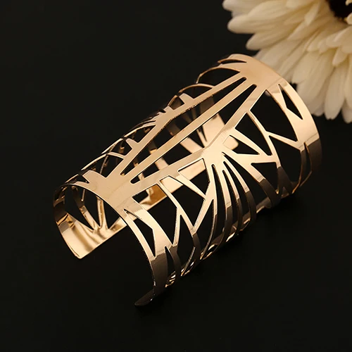 Fashion Golden Hollow Patterned Bangle Opening Cuff Barcelet Jewelry Gift A8J9 Open Bangle For Women Girl 2