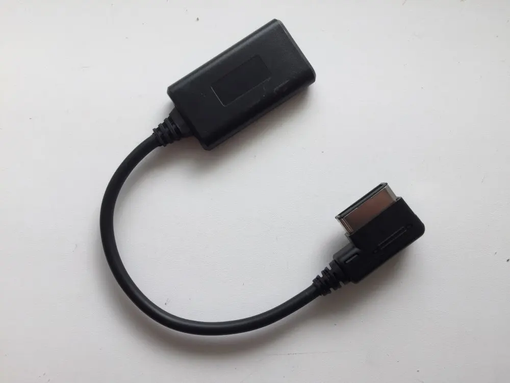 テレビで話題】 Cablecc Media In AMI MDI→ステレオ 3.5mm オーディオ amp; USB-C AUXアダプターケーブル  車用 VW 2014 A