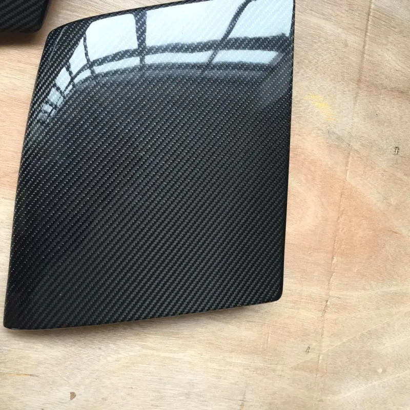 20091014A 180S Vented headlight cover Carbon fiber (5)_