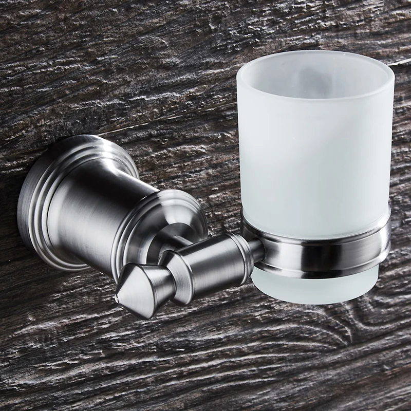 0-0