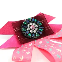 

Qiwen Bowknot Ribbon Brooches Crystal Inlay 18.5*26CM Five Styles Printed Party Clothes Decor Jewelry Accessories For Girl Gift