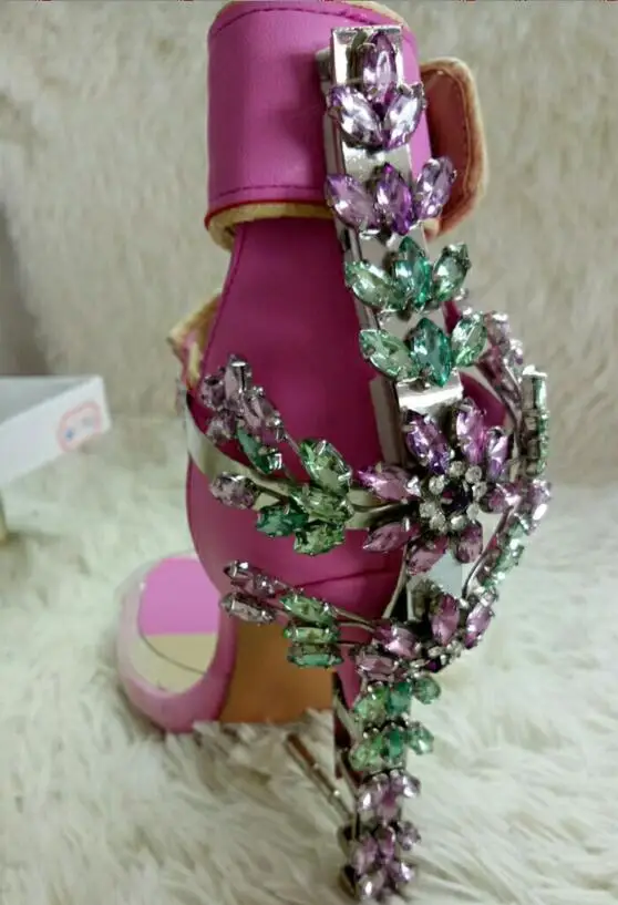 2018 роскошные стразы закрывающие ногти каблук женские сандалии из ПВХ боковые