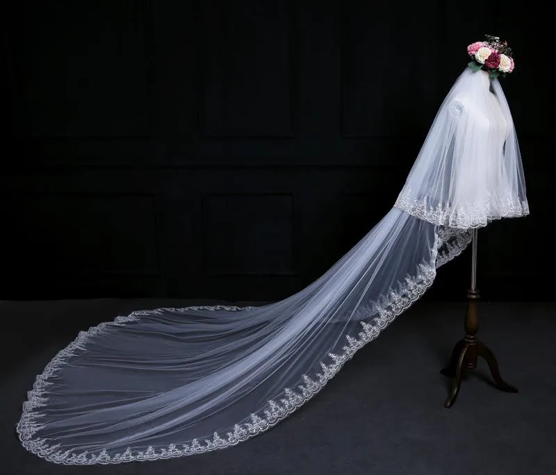 charming-ivory-5-meters-long-train-applique-edge-wedding-bridal-veils-wedding-veils-bridal-accessories-veils-v401072 (2)
