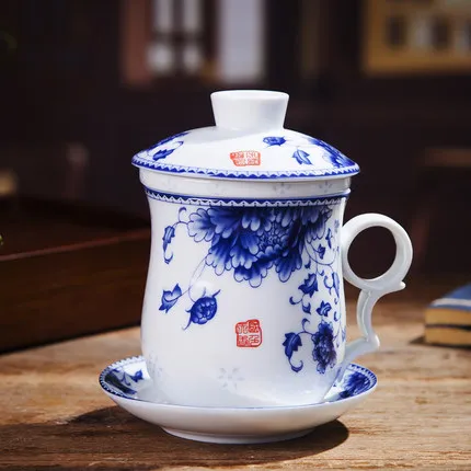 Короткая керамическая чашка для чая Цзиндэчжэнь, высокотемпературная синяя и белая фарфоровая чашка с фильтром с крышкой, удобная офисная чашка, подарок - Цвет: 06
