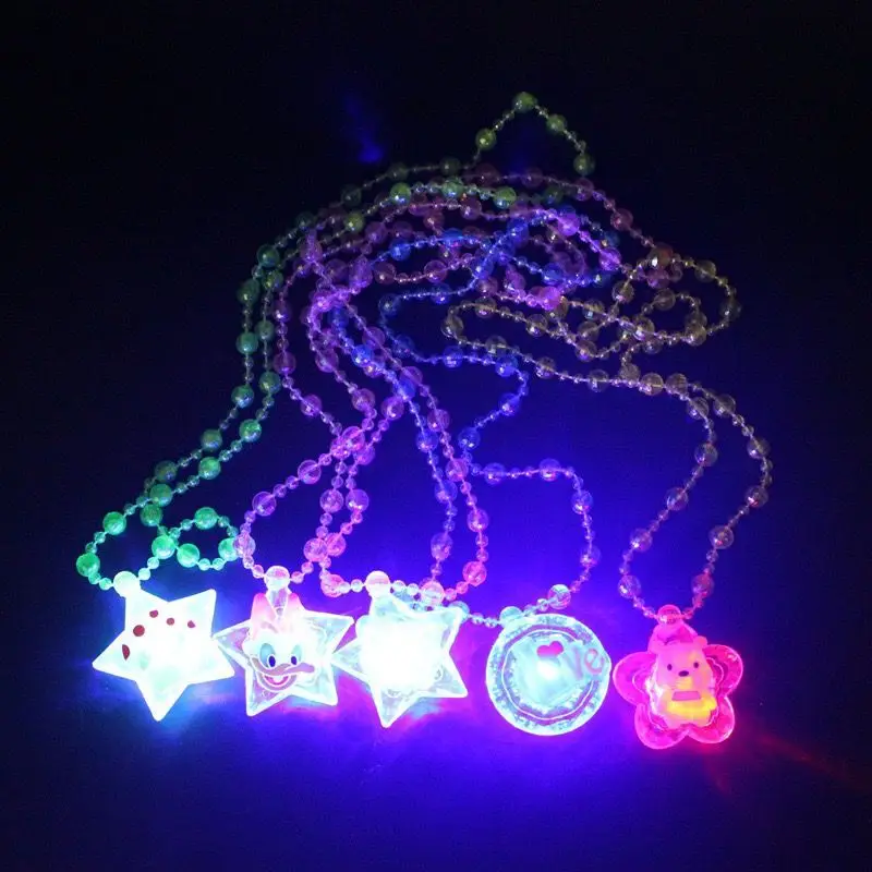 1 шт. светящееся ожерелье часы флэш-ручка для новых детских игрушек Brinquedos флэш-подарки Светодиодный лампочки с изображением героев мультфильмов светится в темноте игрушки - Цвет: 1 pcs Necklace