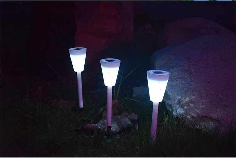 Солнечный свет ночь газон Light 2 V 40MA LED Красочный прожектор Пейзаж Сад Двор Путь открытый заземленной солнечного света