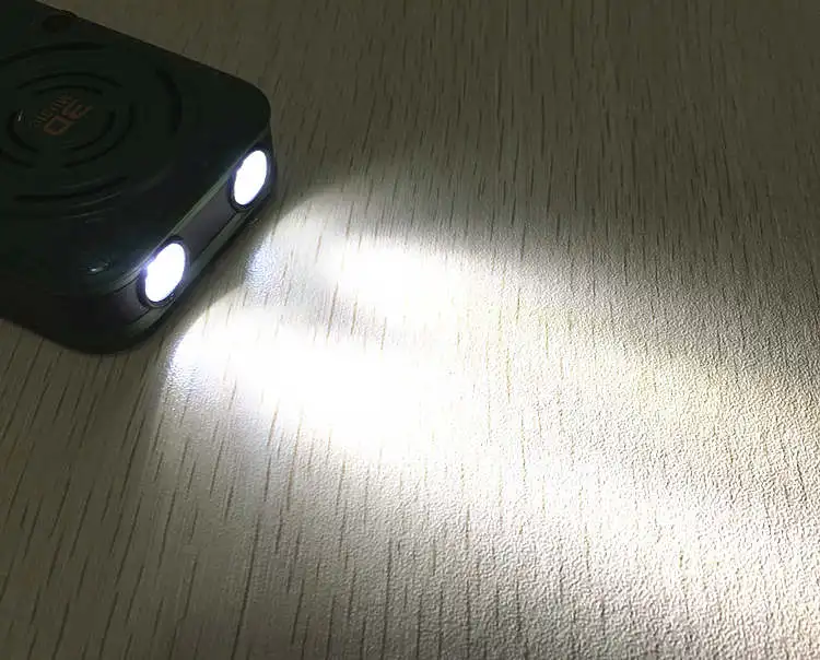 1 8 &quotэкран две Sim карты двойной режим ожидания большой 3D звук мобильный телефон H