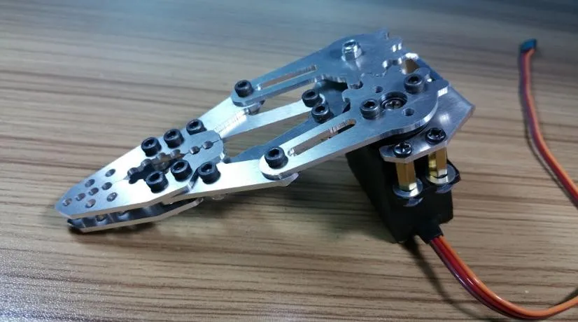 Hand claw
