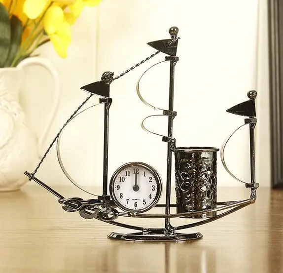

Creative metal crafts sailing boat shaped clock pen holder multi-functional display of student gifts