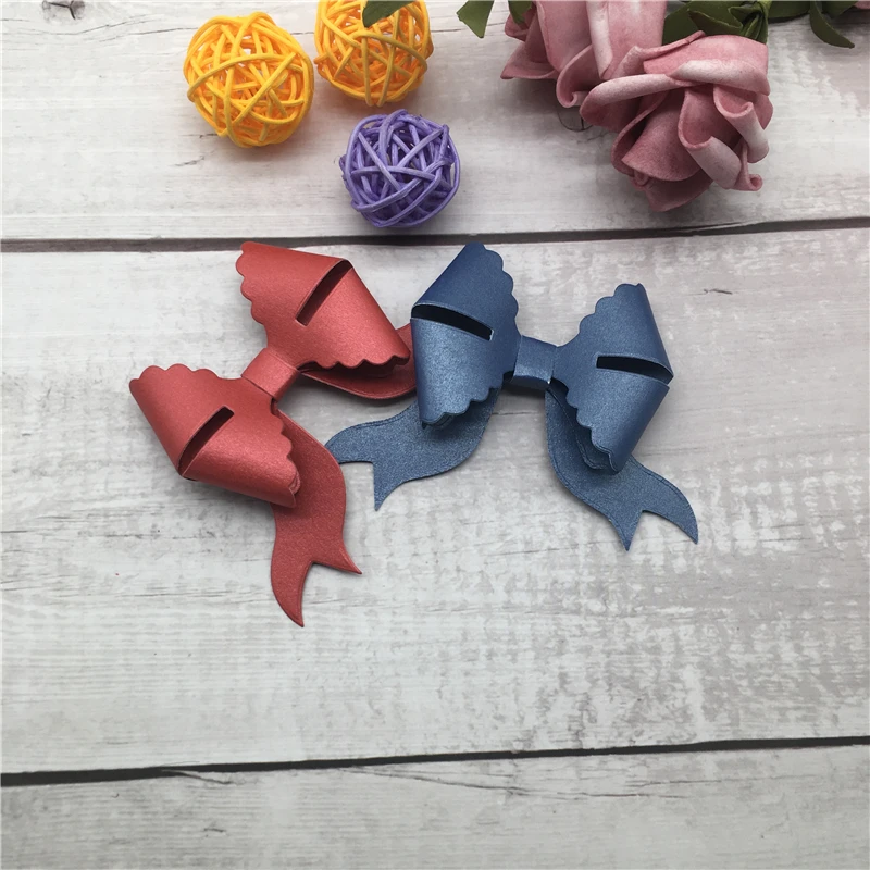

Delicate bow Carbon steel Cutting Dies Stencil Craft for DIY Creative Scrapbook Cut Stamps Dies Embossing Paper 15.5*9cm