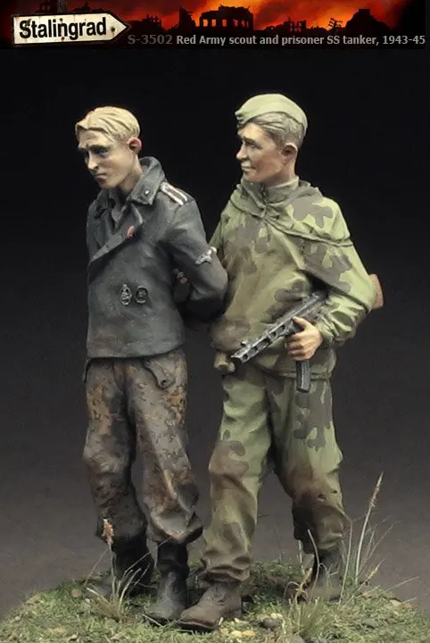 

Pre order goods-SL 3502 1/35 World War II Soviet Red Army Scouts and German captives 1943-45
