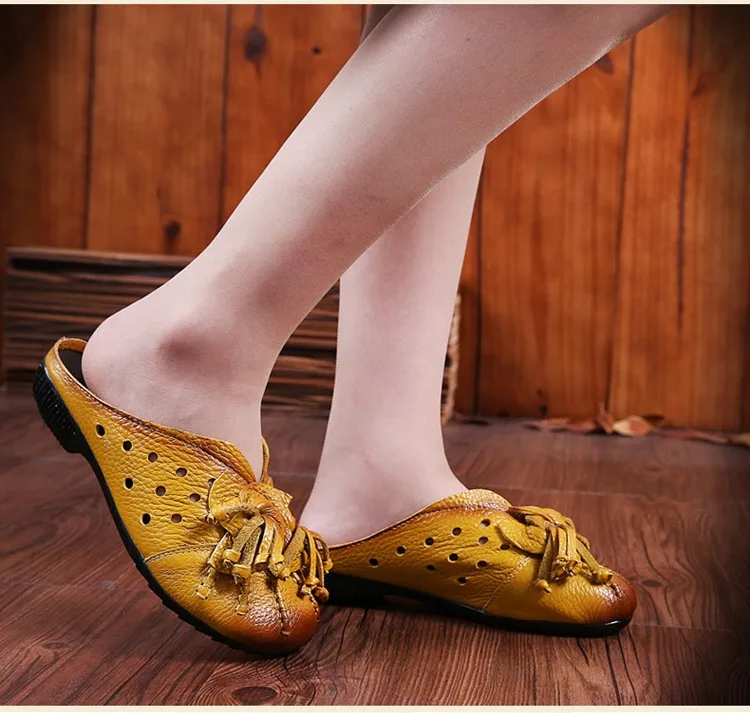 Women Sandals Summer Shoes 2017 New Female Fashion Soft Genuine Leather Hollow Out Moccasins mother shoes Flat sandals women 18