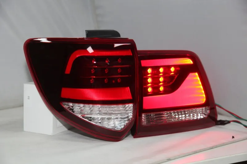 12-14年 新款Fortuner 红白尾灯 YZ (5)