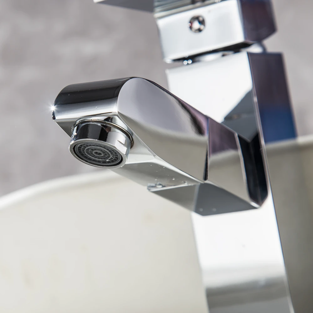 Pull Out Bathroom Faucet Deck Mount Mixer Tap with Hot and Cold Water Single Handle Crane Taps Torneira Banheiro Mci2