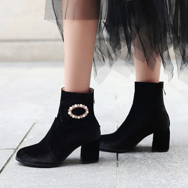 

Big Size 11 12 13 14 15 16 17 European and American style round head thick heel zipper bow metal decorative boots