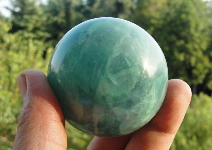 

WW 05139 Glow In The Dark Stone crystal Fluorite sphere ball