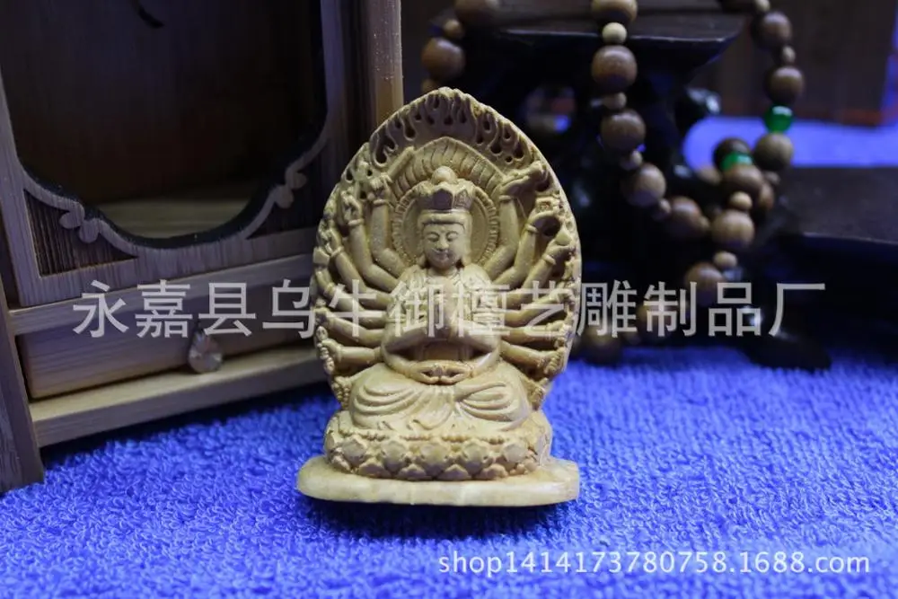 

Boxwood carvings of Buddha shrines supporting protective talisman Avalokiteshvara Home Furnishing zhunti patron