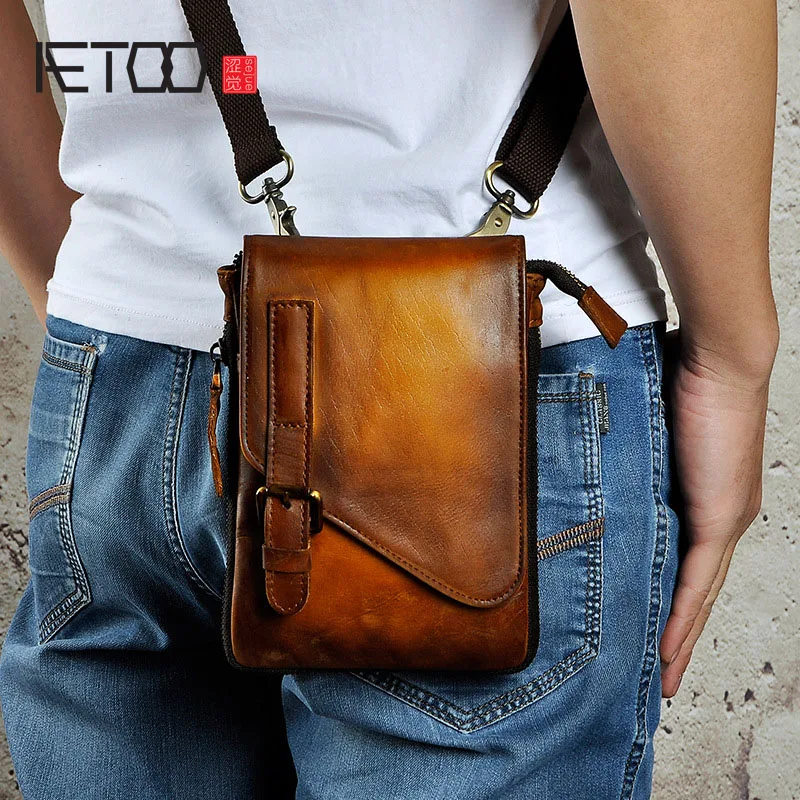 

AETOO The first layer of oil leather leather men cool tide camera phone 8-inch shoulder diagonal chest pockets