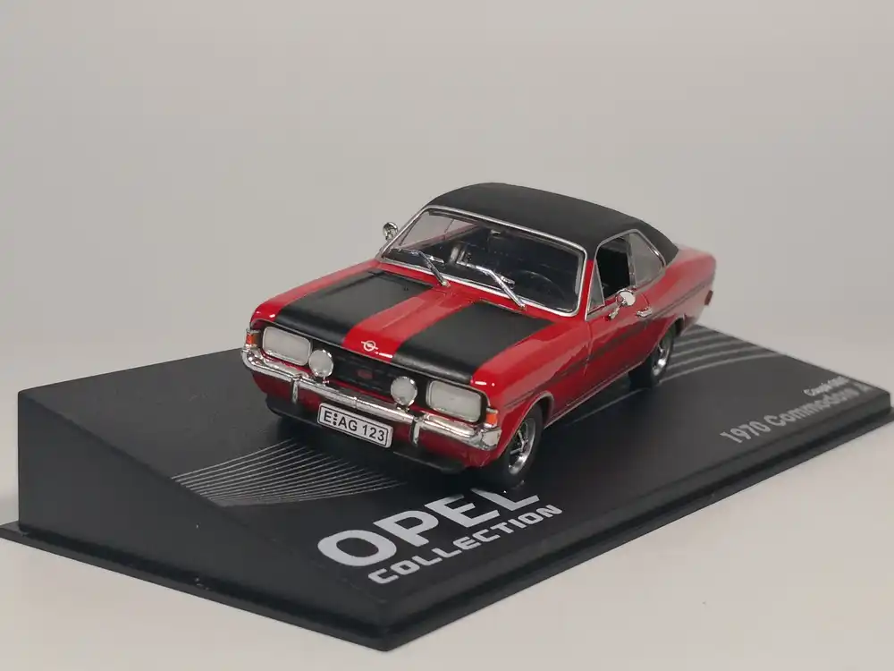 1:24 Whitebox *NEW* Opel Commodore A Coupe GS//E 1970 rot