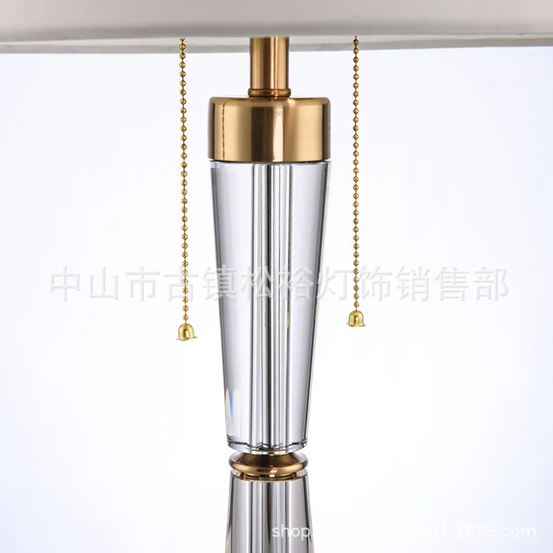 الحديثة بسيطة المألوف الراقية مصابيح طاولة كريستال صلب مصابيح طاولة نموذج غرفة المعيشة غرفة نوم السرير مصابيح طاولة للفنادق