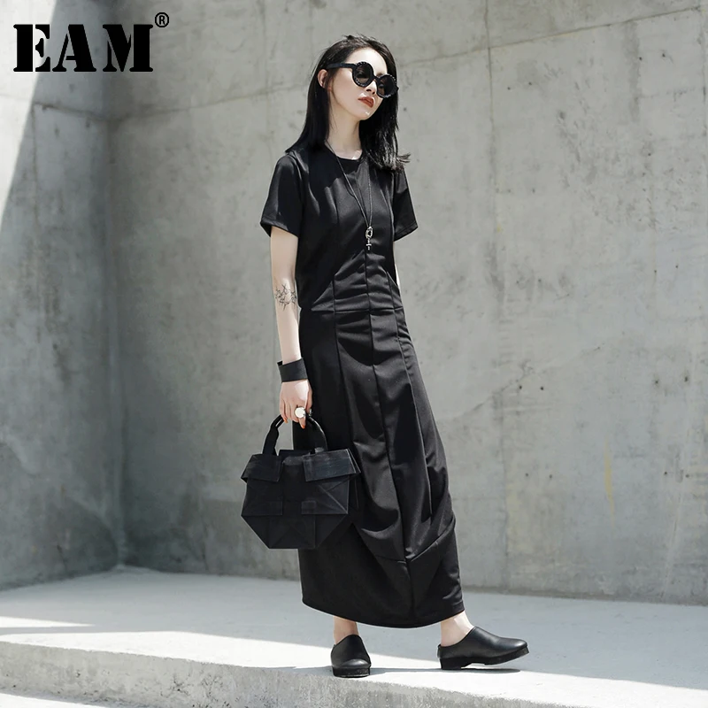 

[EAM] 2019 New Spring Summer Round Neck Short Sleeve Black Loose Hem Vent Temperament Long Dress Women Fashion Tide JT538
