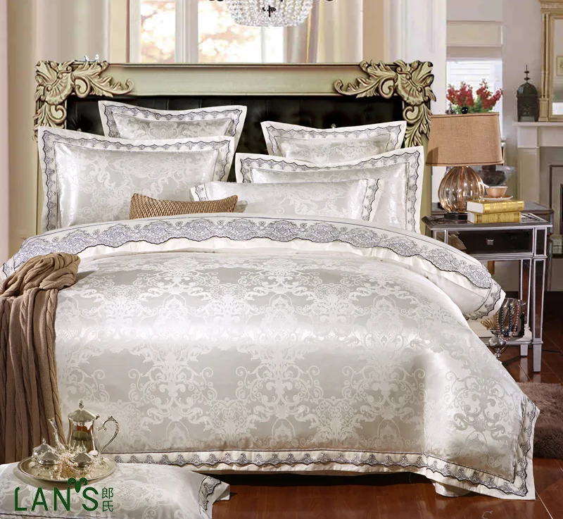White Jacquard Satin 4pcs Bedding Sets 