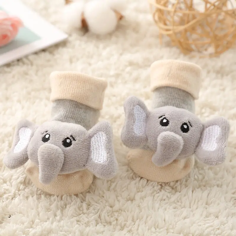 Носки для малышей; нескользящие хлопковые носки-тапочки с изображением куклы из мультфильма с колокольчиками; мягкие Милые сапожки для маленьких девочек и мальчиков - Цвет: elephant with bell