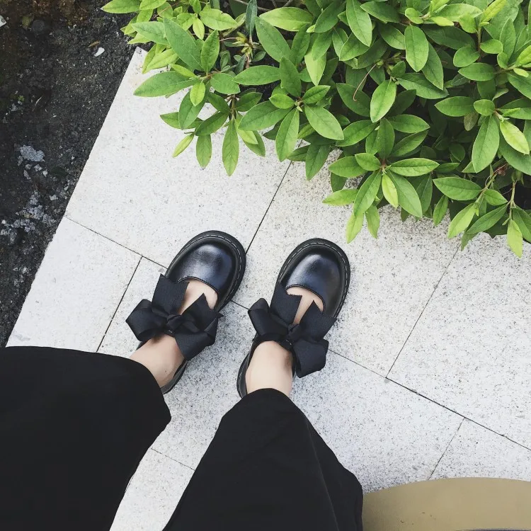 

2018 autumn new fashion simple solid color casual small shoes comfortable wild bow flat shoes women.