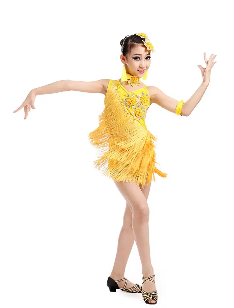 Костюмы для танца для девочек желтый. Танцы желтой девочки. Танцы желтой девочки. Платье латина дети. Танцы на белом фоне.