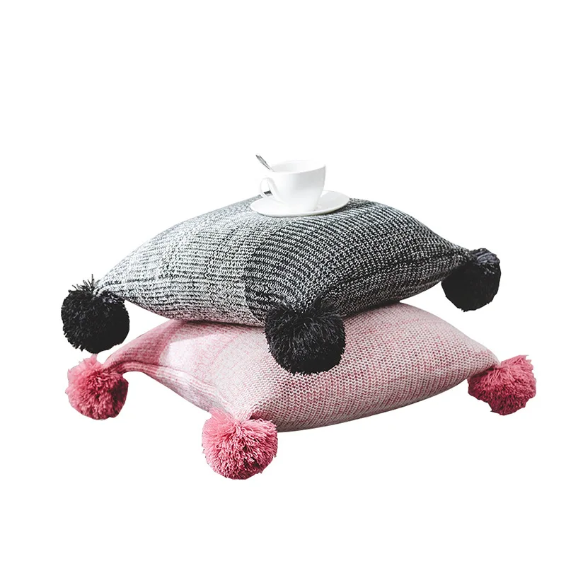 

45*45 cm Gradient Color Black Pink Acrylic Knitted Cushion Cover Decorative Square Sofa Pillow Cover with Pompons