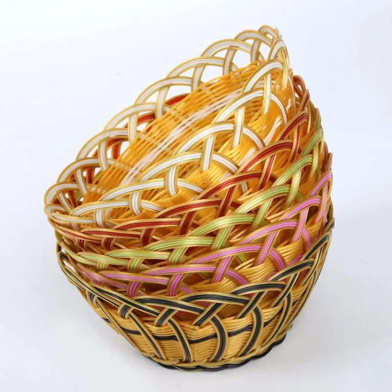 

Handmade Rattan Fruit Basket Bread Snack Food Picnic Bread Sundry Mini Container Round Storage Basket Color Random