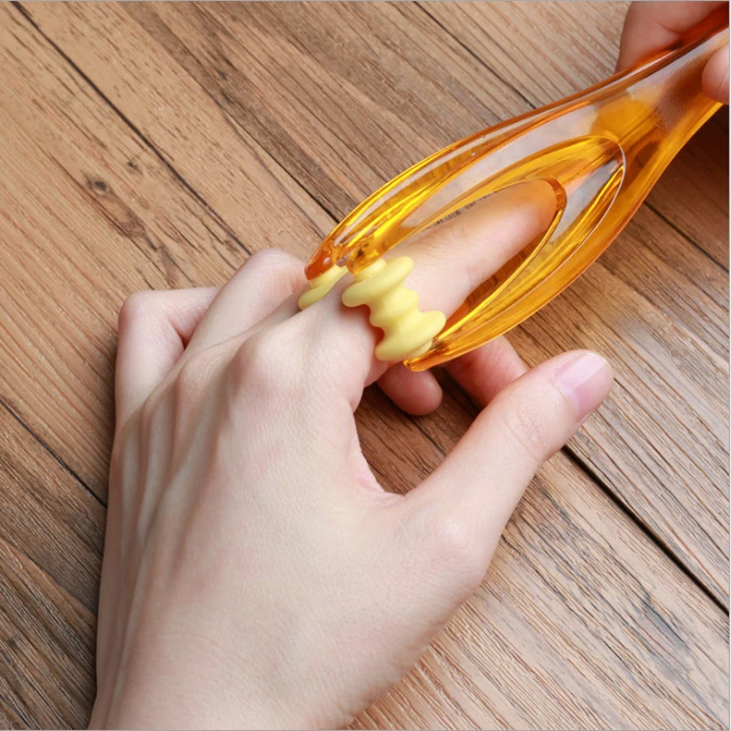 1Pcs Hand Finger Massager promote Blood Circulation Mouse User Relax Health Care Tools With Dual Rollers