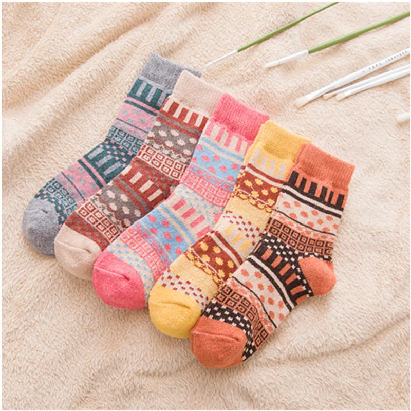 Геометрическая полоса квадратный горошек Забавный нации Harajuku Для женщин Повседневное носки осень-зима утолщение Утепленная одежда шерсть