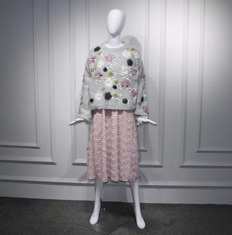 Star Wu Jinyan Said The Same High-end Grey Sweet Loose Heavy Industry Flowers Horse Hair Sequins Decorative Sweater Coat 2019 Star Wu Jinyan Said The Same High-end Grey Sweet Loose Heavy Industry Flowers Horse Hair Sequins Decorative Sweater Coat 2019