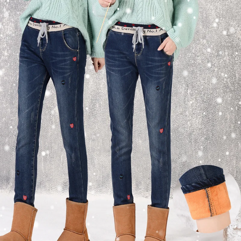 Koop Winter Warm Jeans Vrouw 2017 Nieuwe Vrouwelijke Potlood Broek Dames Plus size 6XL Slim Voeten Jeans Broek Vrouwen Jeans Lange broek