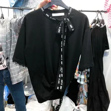 Футболка с буквенным принтом и бантом из ленты; Новинка года; летняя футболка для отдыха; универсальные кружевные топы с короткими рукавами; футболки