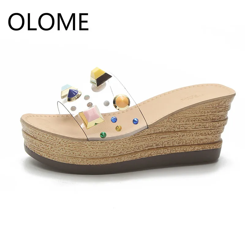 

Summer 2019 new women's beach flip flops with thick bottom and high heel rhinestone slippers