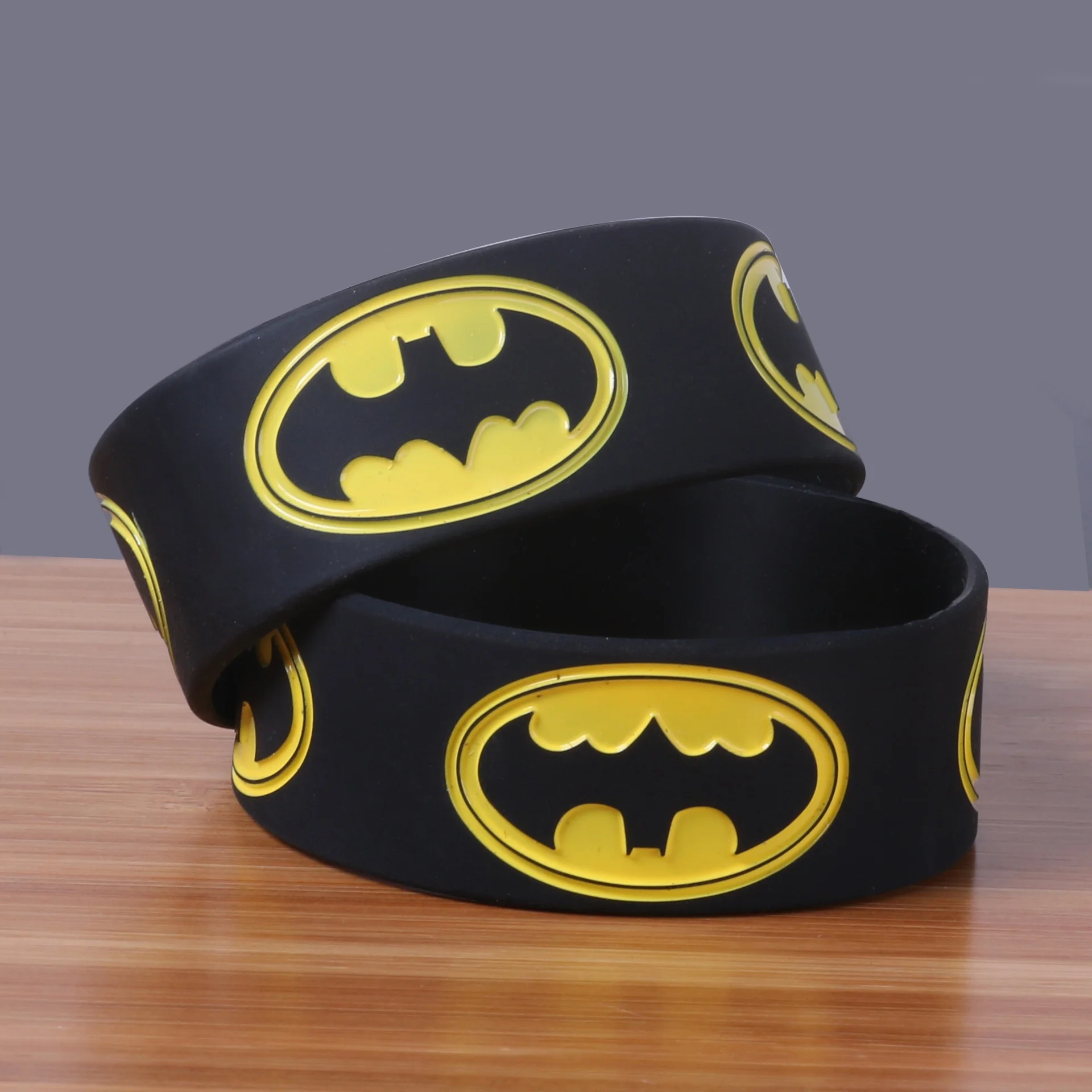EUPNHY 1 шт. широкие силиконовые браслеты Бэтмена Модные женские и мужские эластичные спортивные браслеты для Фанаты аниме