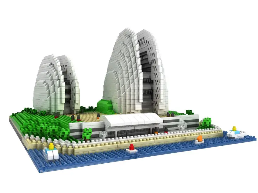 11361208790_1574184380